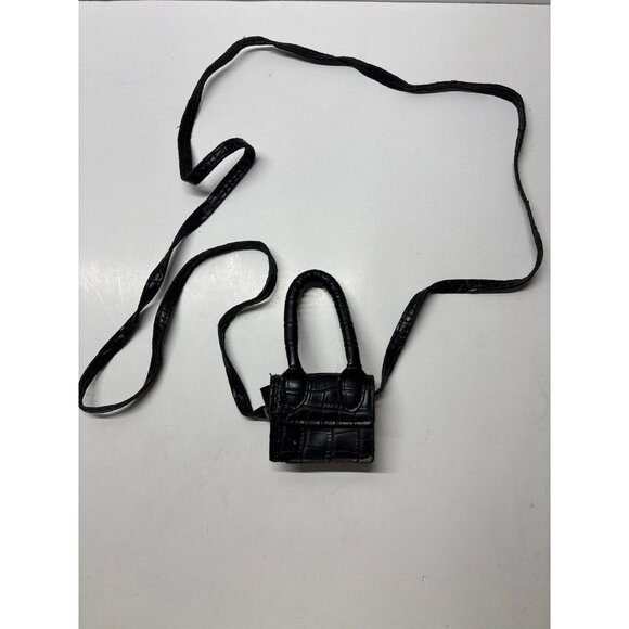 Smallest Purse‎ (2.5 inches) - Picture 1 of 3